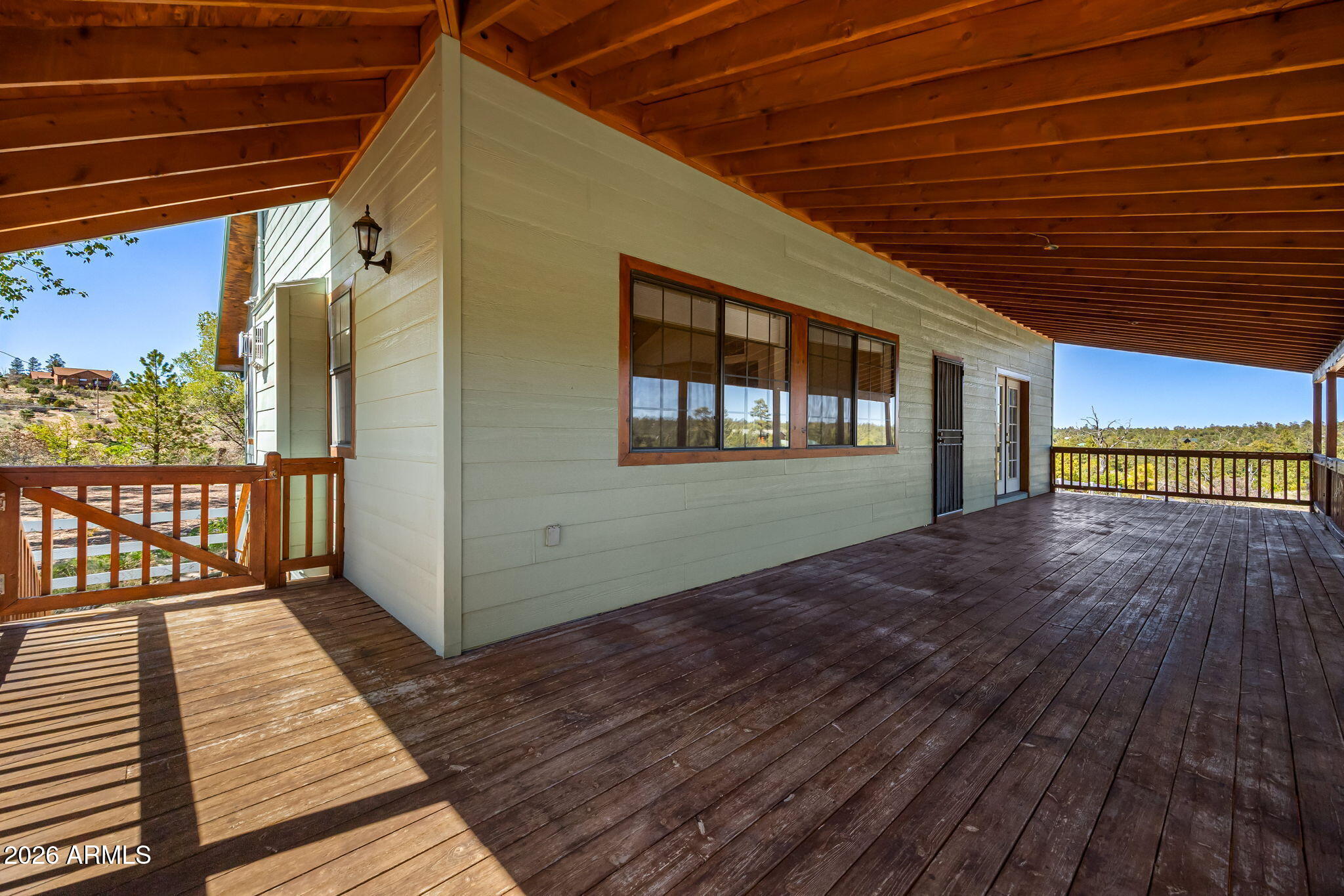 BUCKSKIN ARTISTS COMMUNITY WEST - Residential