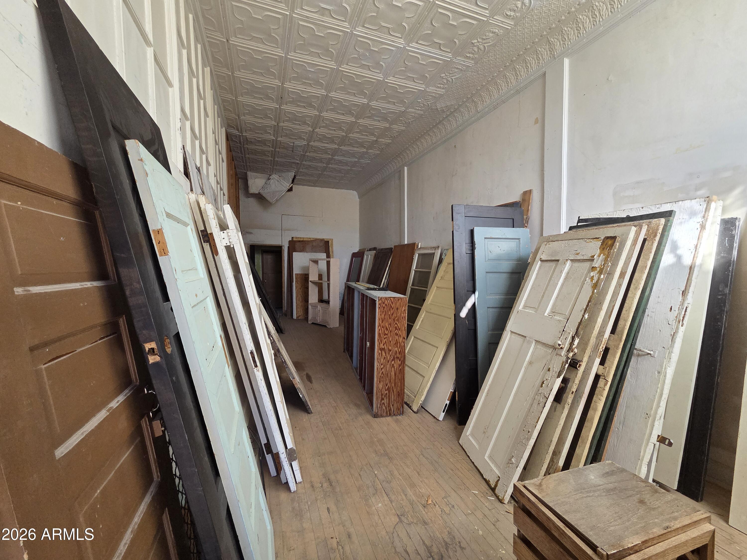 Warren - Commercial Sale