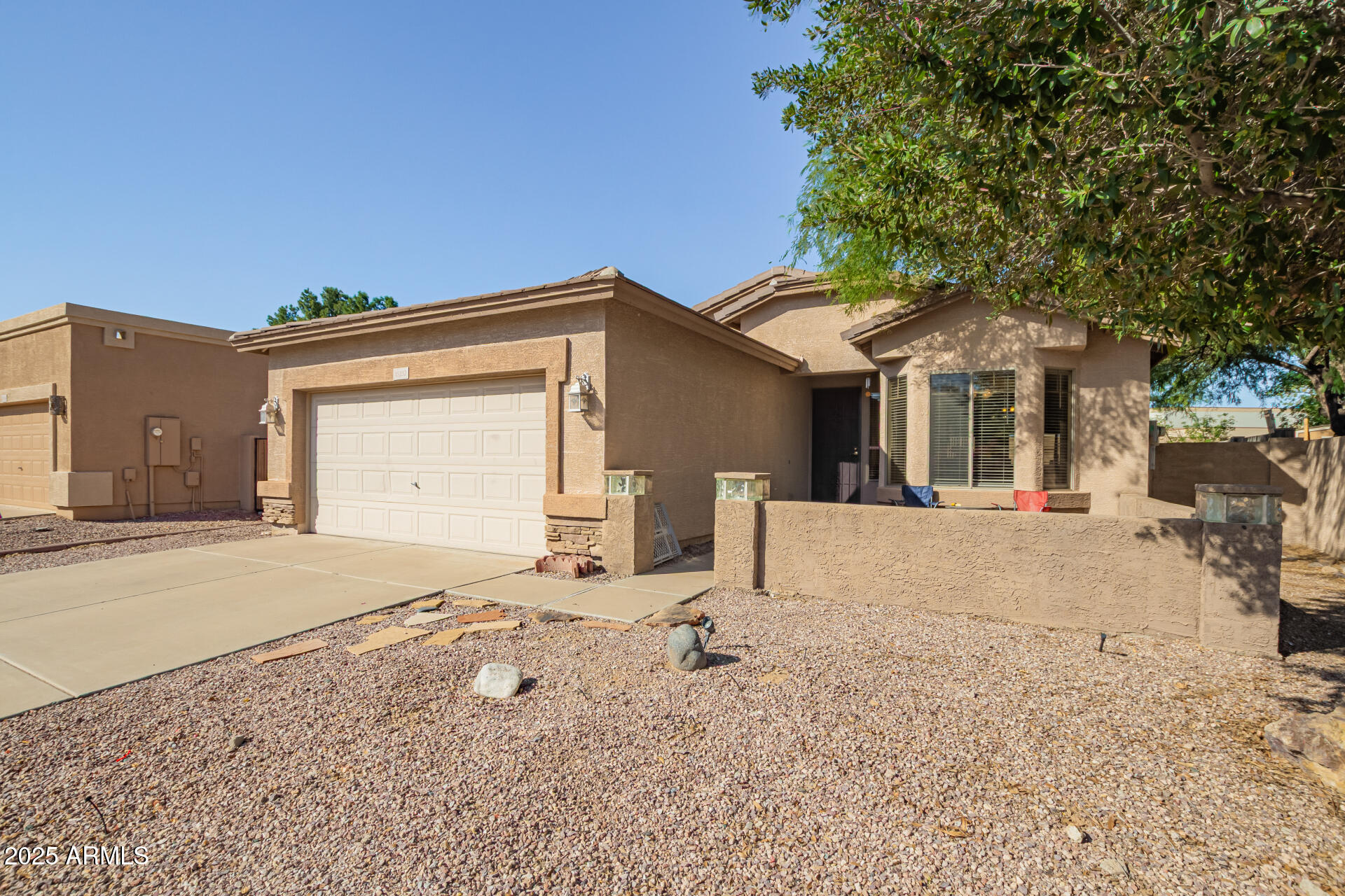 15252 W COUNTRY GABLES Drive