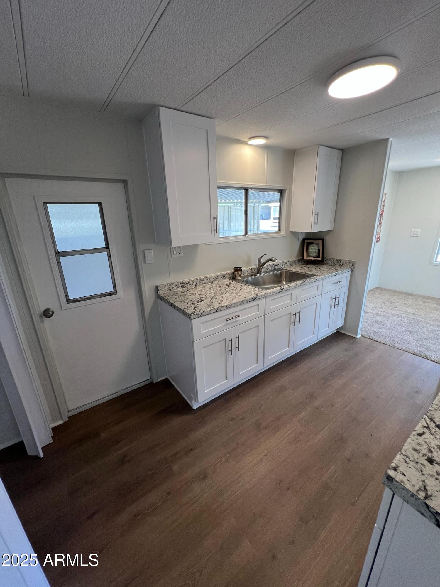 8220 E DESERT Trail