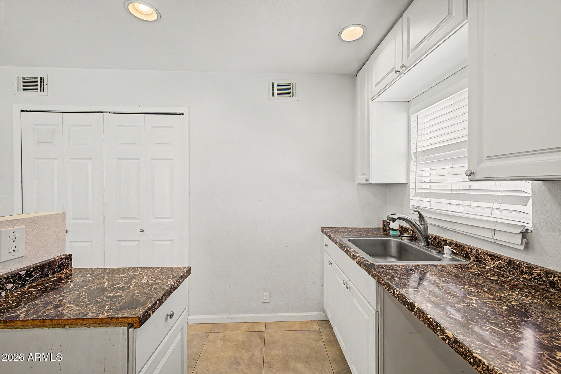 CHANDLER MEADOWS CONDOMINUM 2 A B C D 50A B C D - Residential