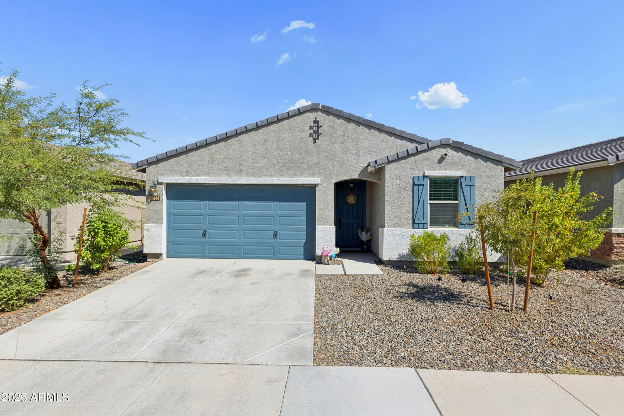 6738 W VALLEY VIEW Drive