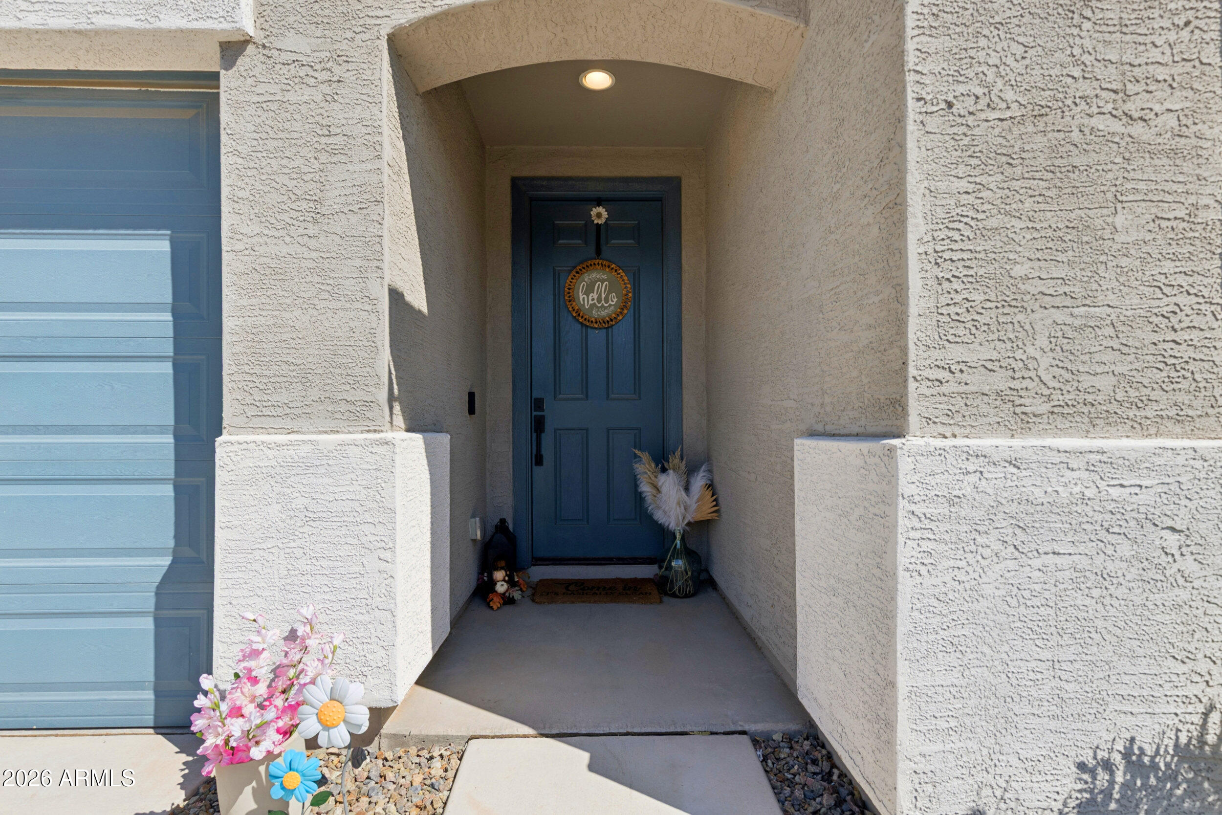 6738 W VALLEY VIEW Drive