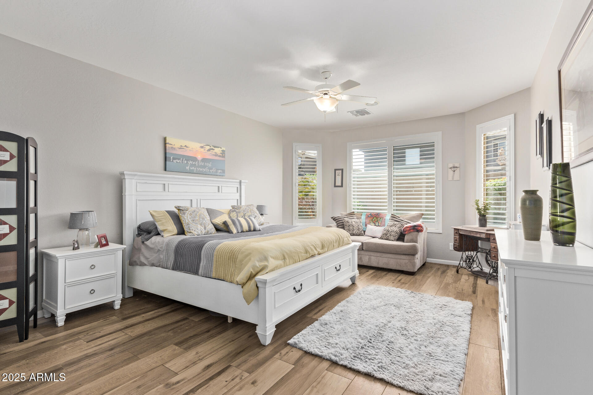 3851 E VALLEJO Drive