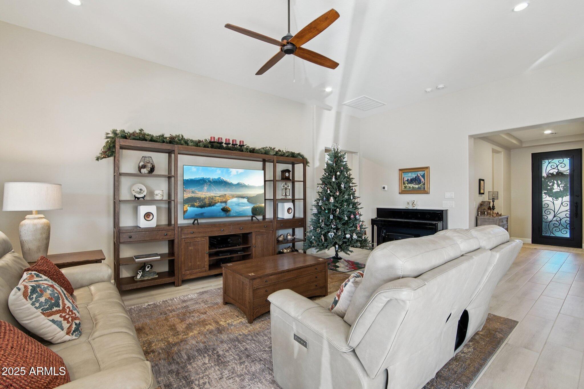 16813 W BERKELEY Road