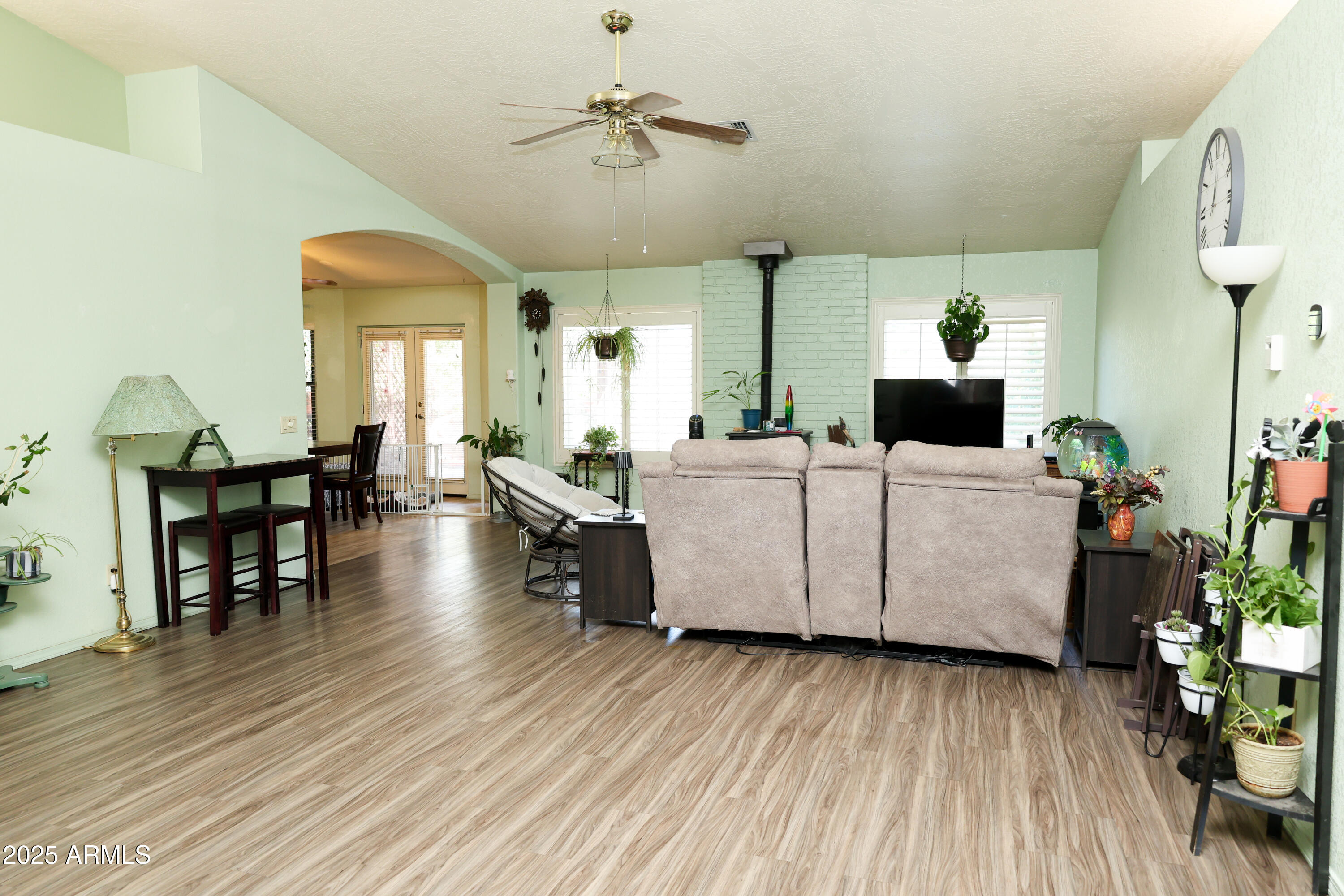 1203 S SETTLERS Circle