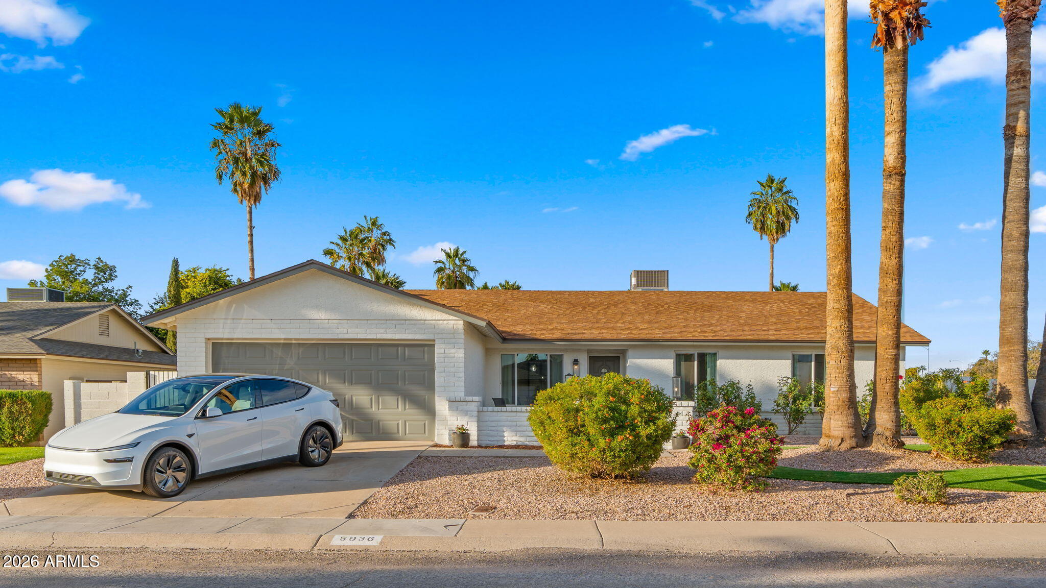 5936 E EVERETT Drive