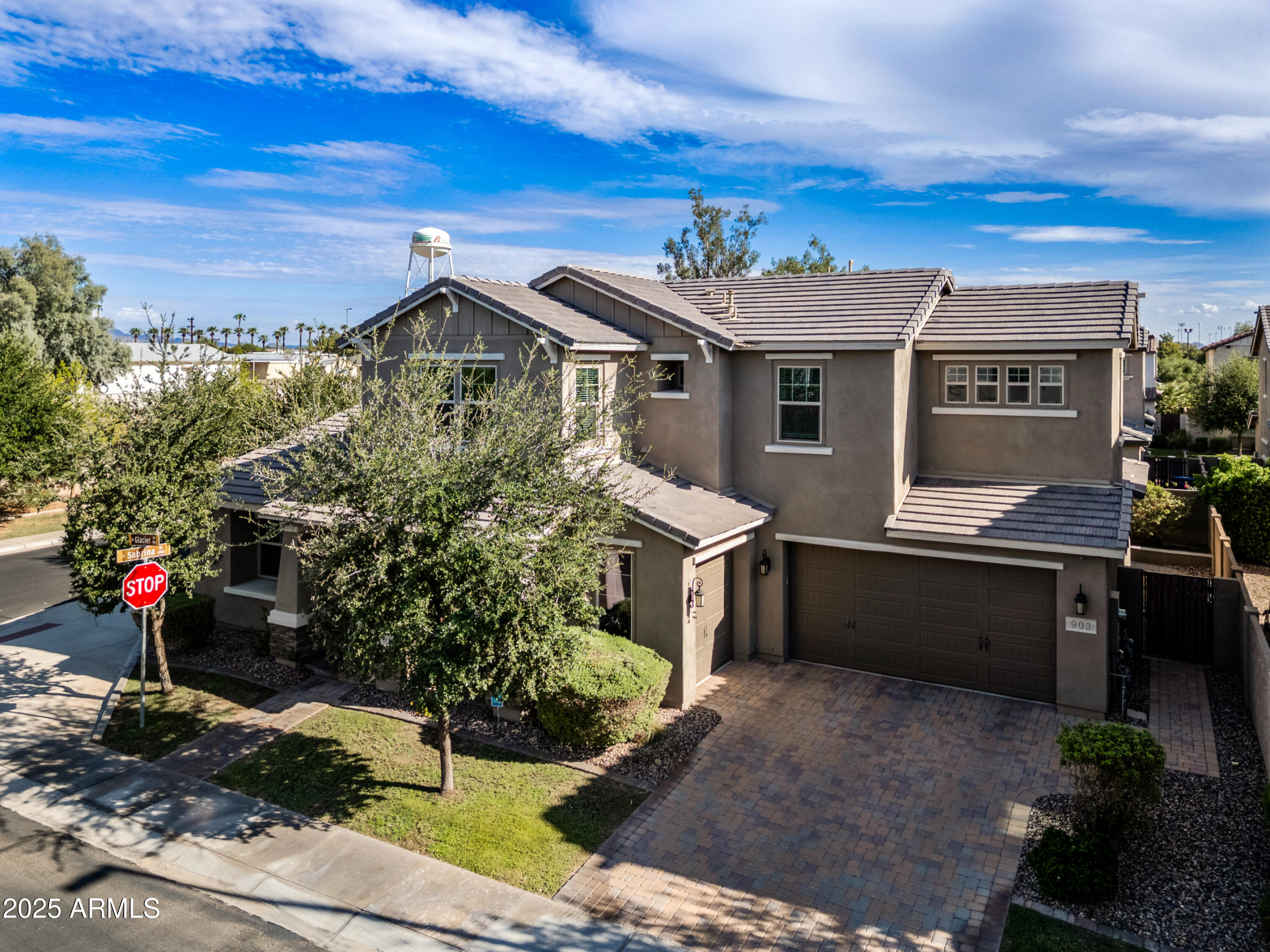 903 W GLACIER Drive