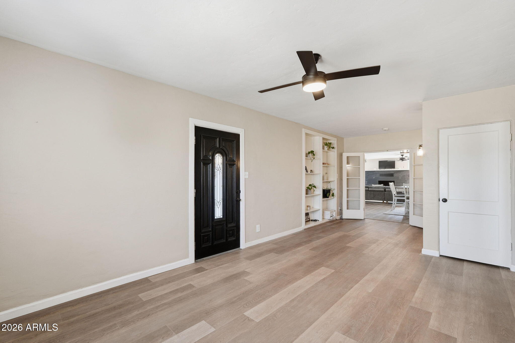 1721 W WELDON Avenue