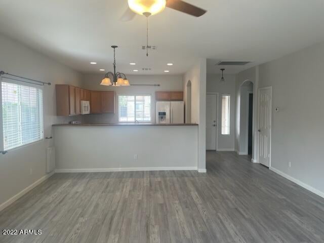 553 E San Carlos Way