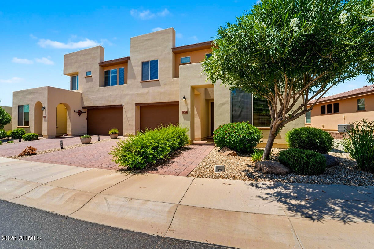 934 E COBBLE STONE Drive