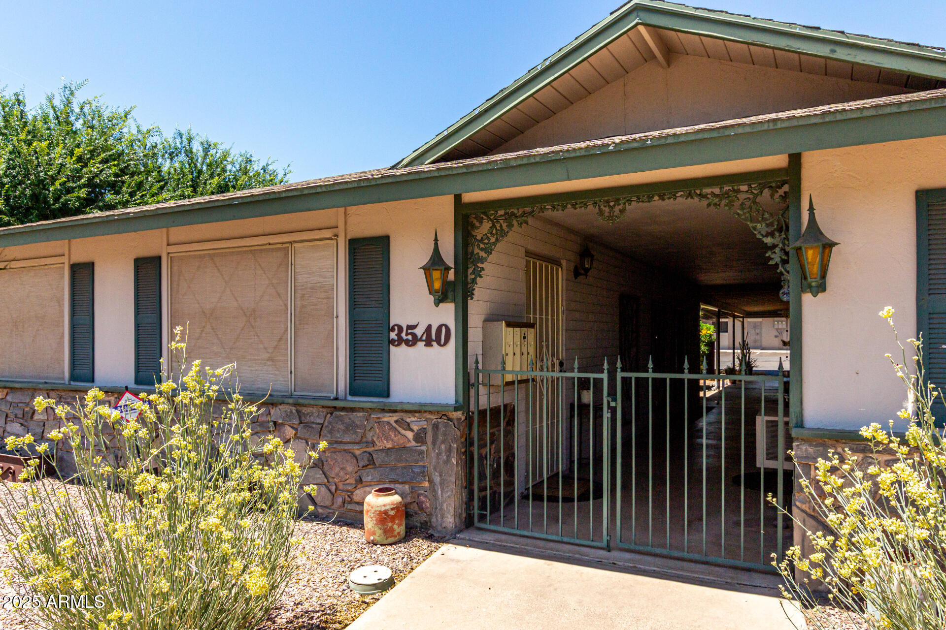 3540 E MONTECITO Avenue 3