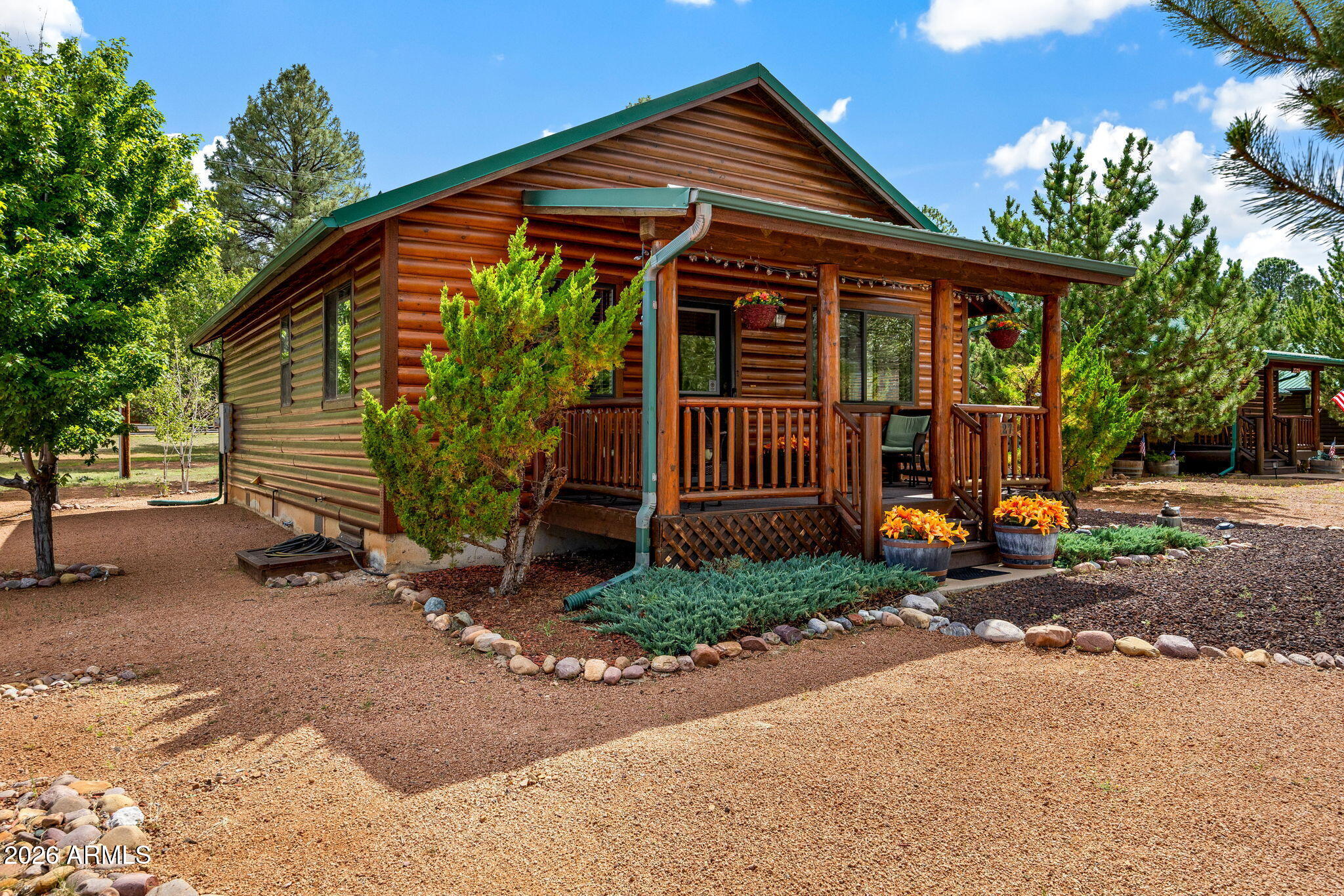 2327 S Buffalo Loop --