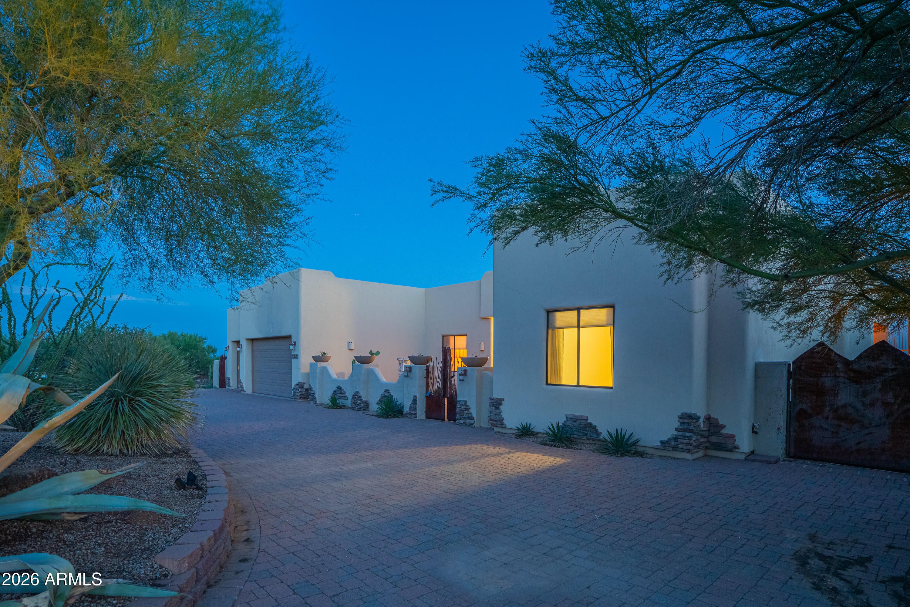 13639 E HEDGEHOG Place