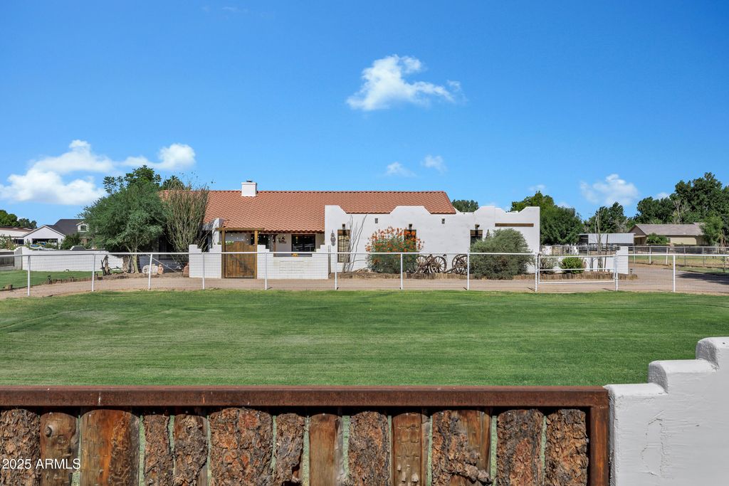 Photo of 21230 S 156th Street, Gilbert, AZ 85298 (MLS # 6998960)