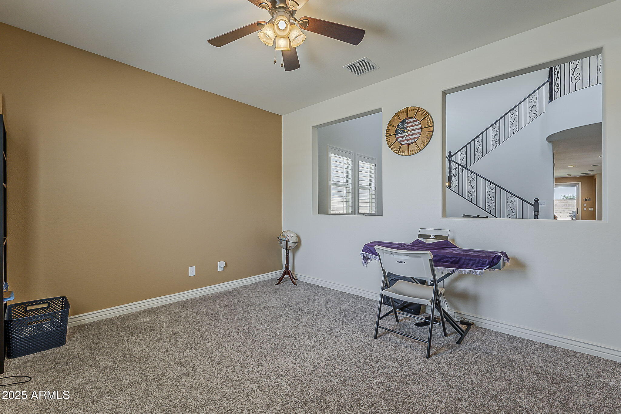 Homes 3 4607 S VENUS --