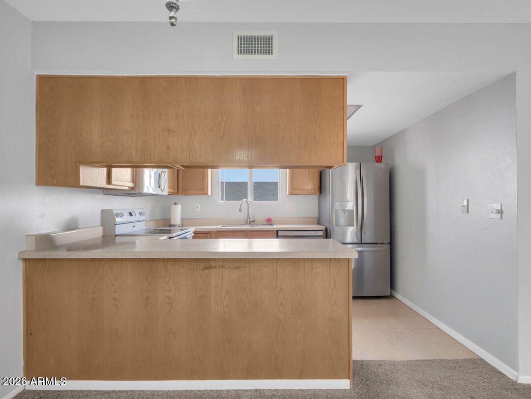 VILLAS AT THE RIDGE - Residential