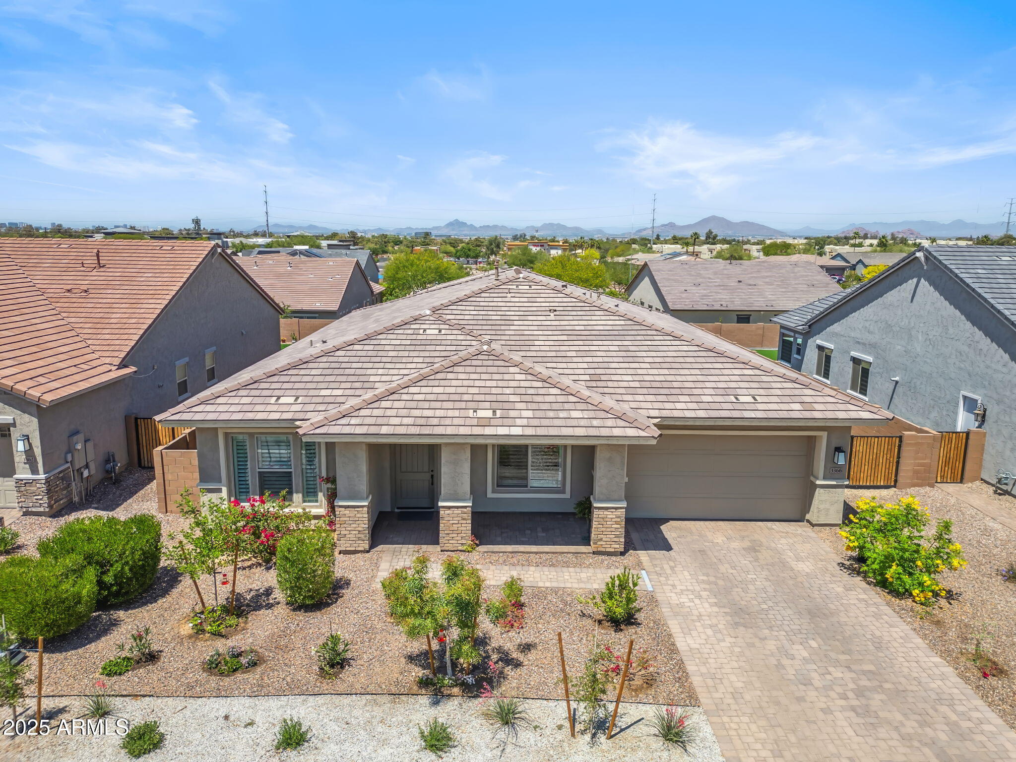 3366 E CONSTANCE Way