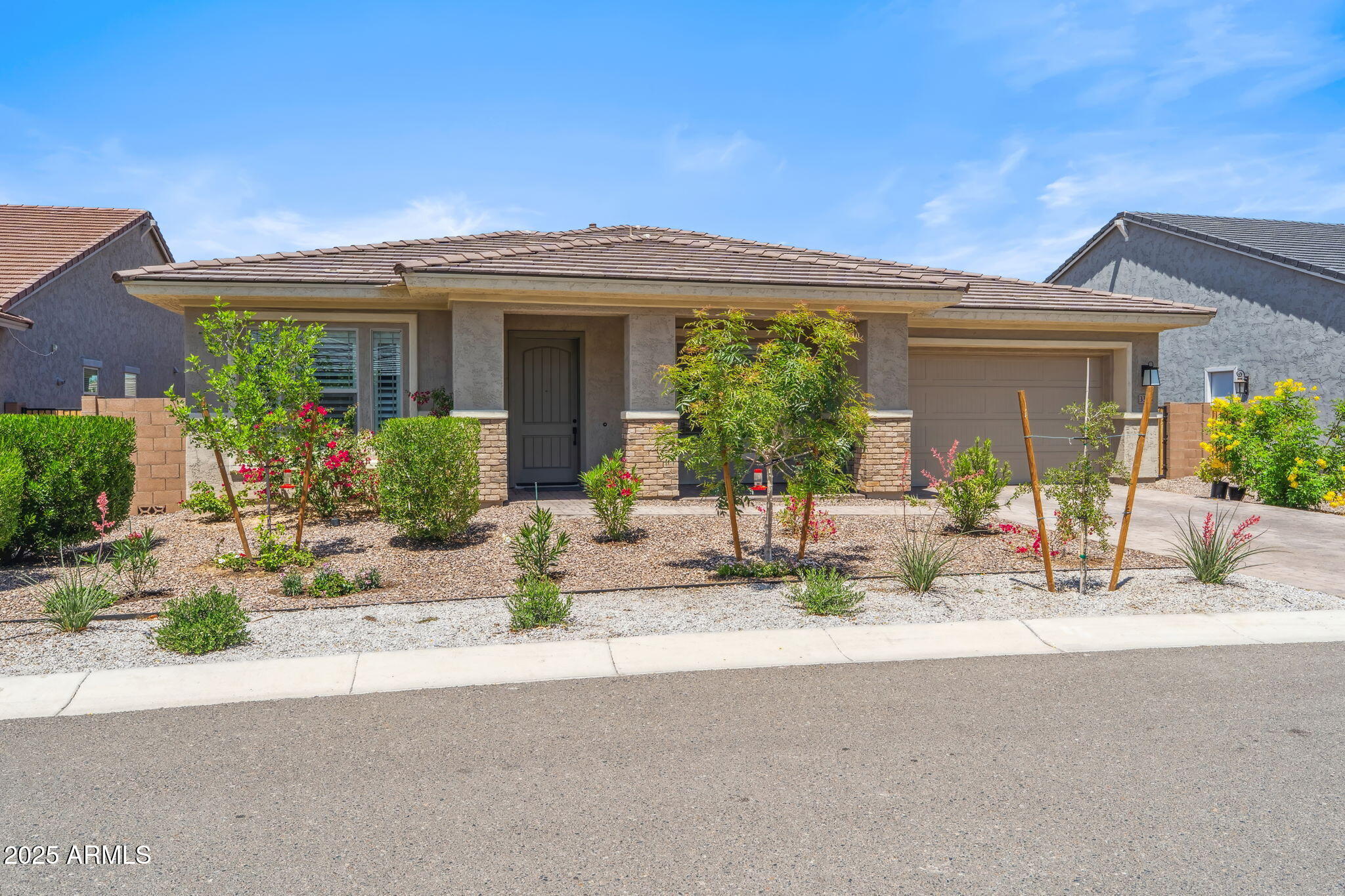 3366 E CONSTANCE Way