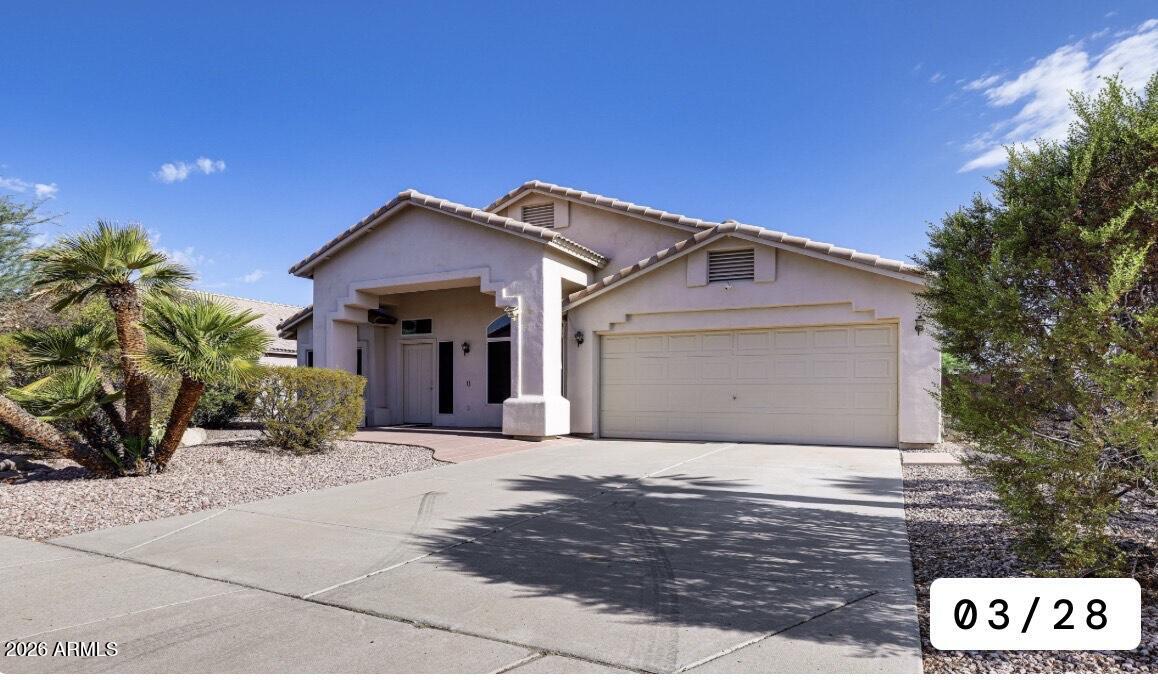686 W FREMONT Drive