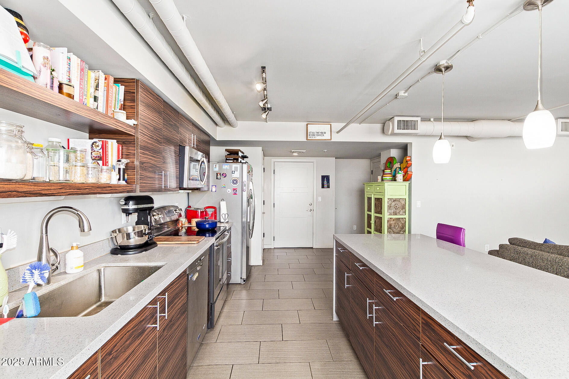 535 W THOMAS Road 208