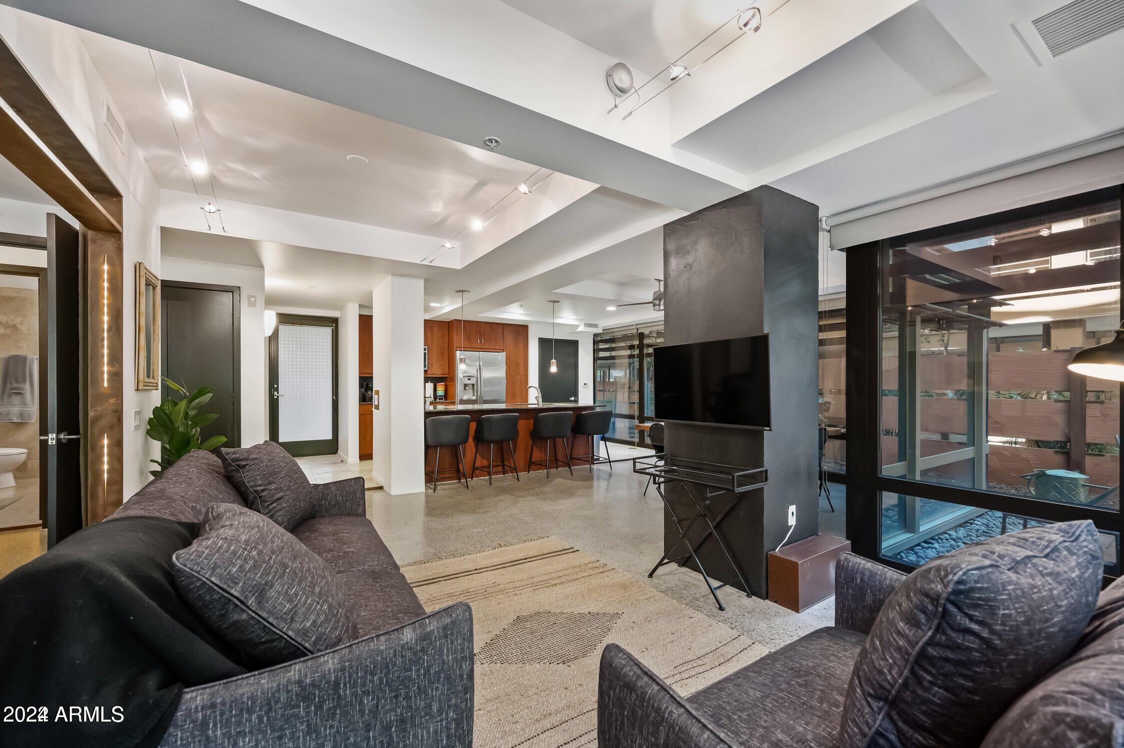7151 E RANCHO VISTA Drive 1001