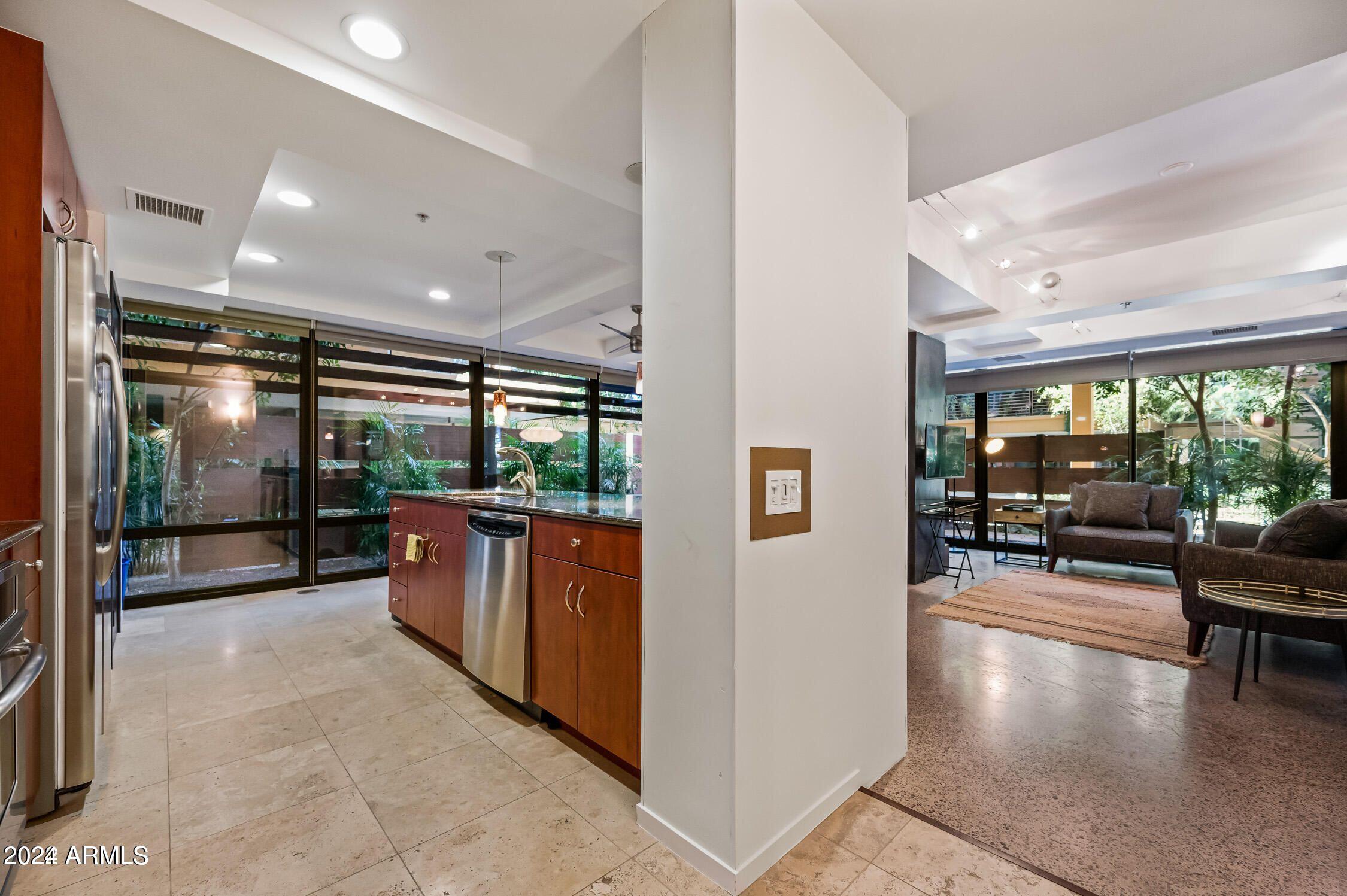 7151 E RANCHO VISTA Drive 1001