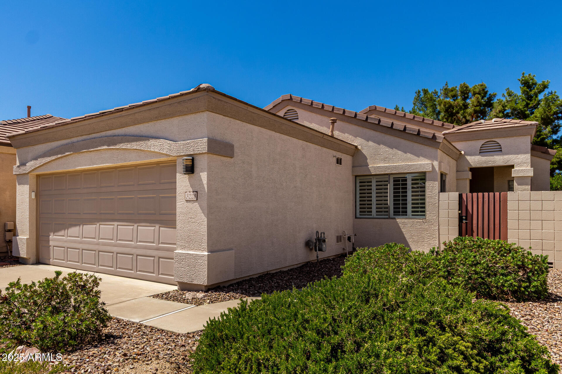 3228 E FREMONT Road