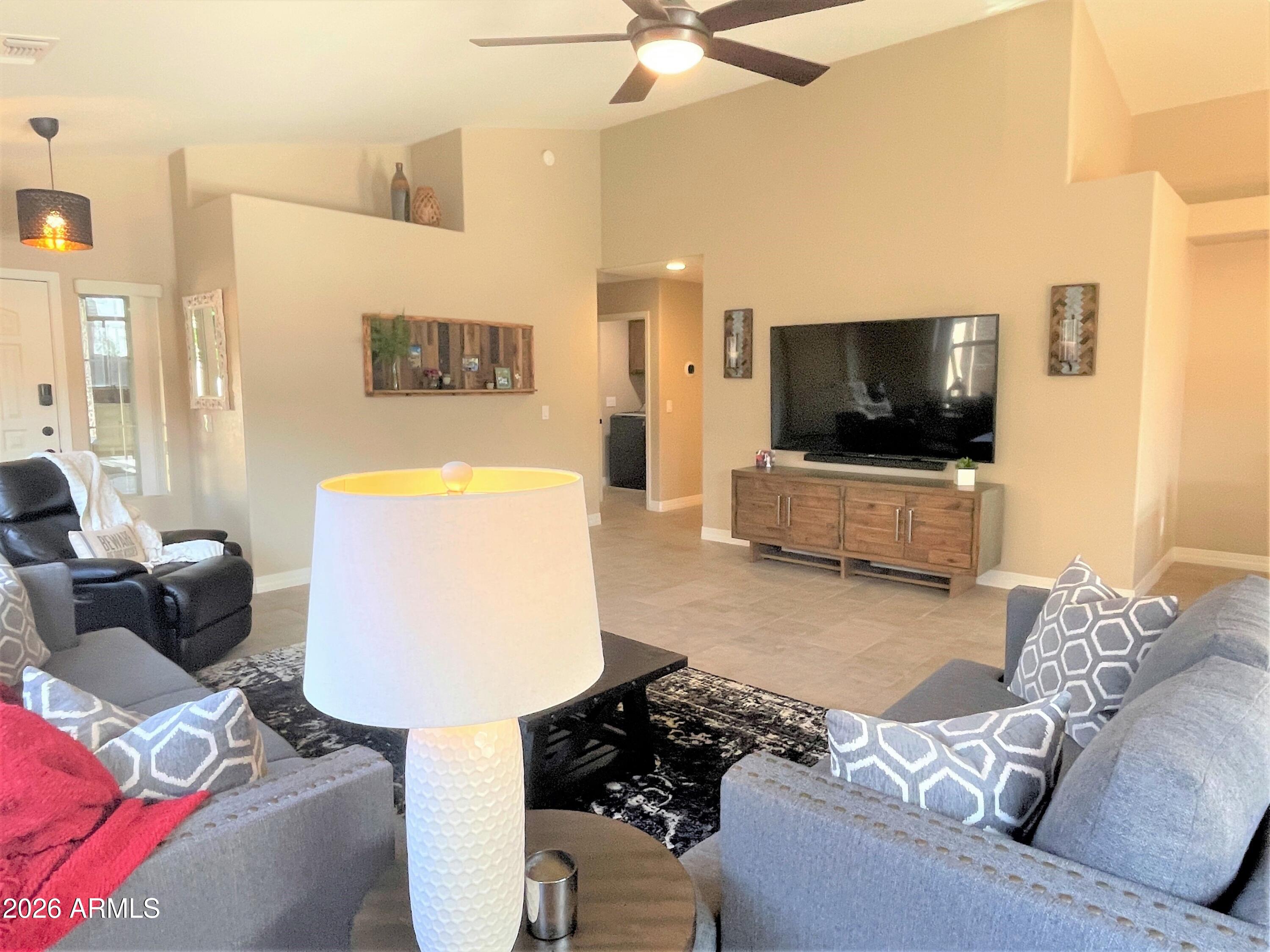1506 N Sierra Heights