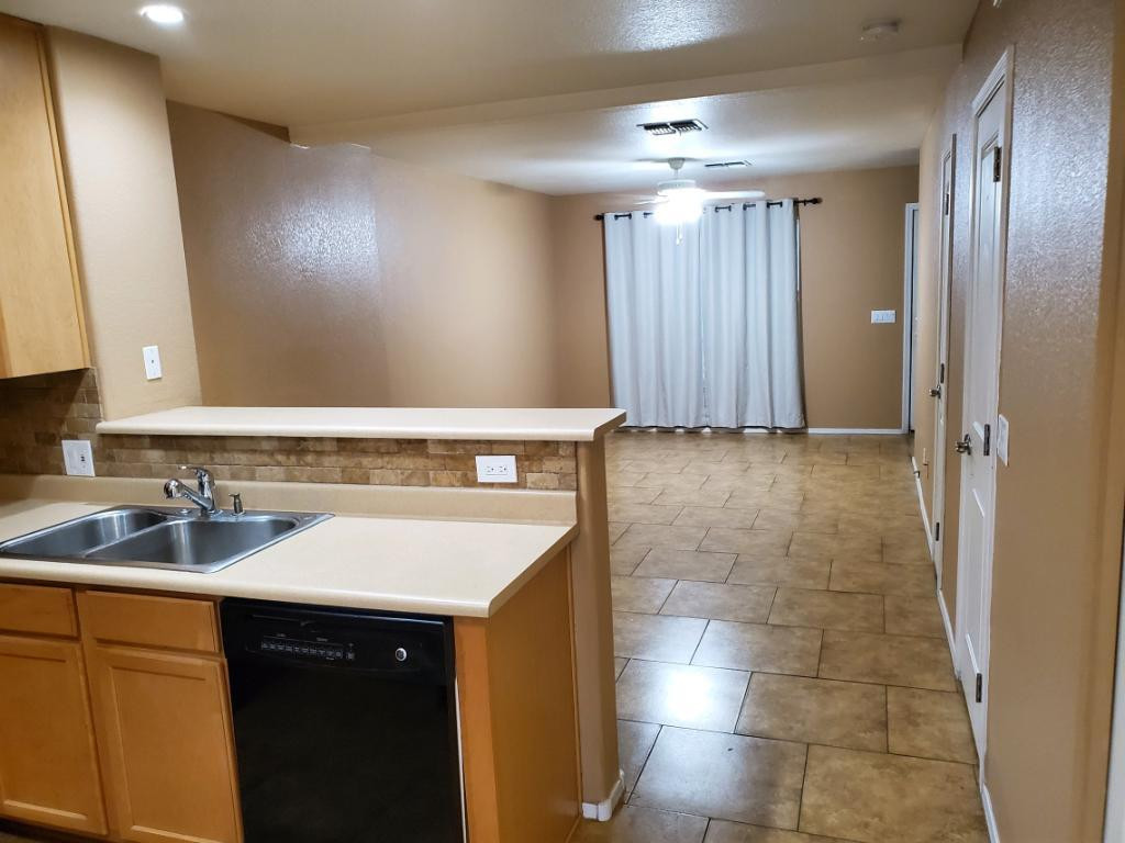 7801 N 44th Drive Unit 1062