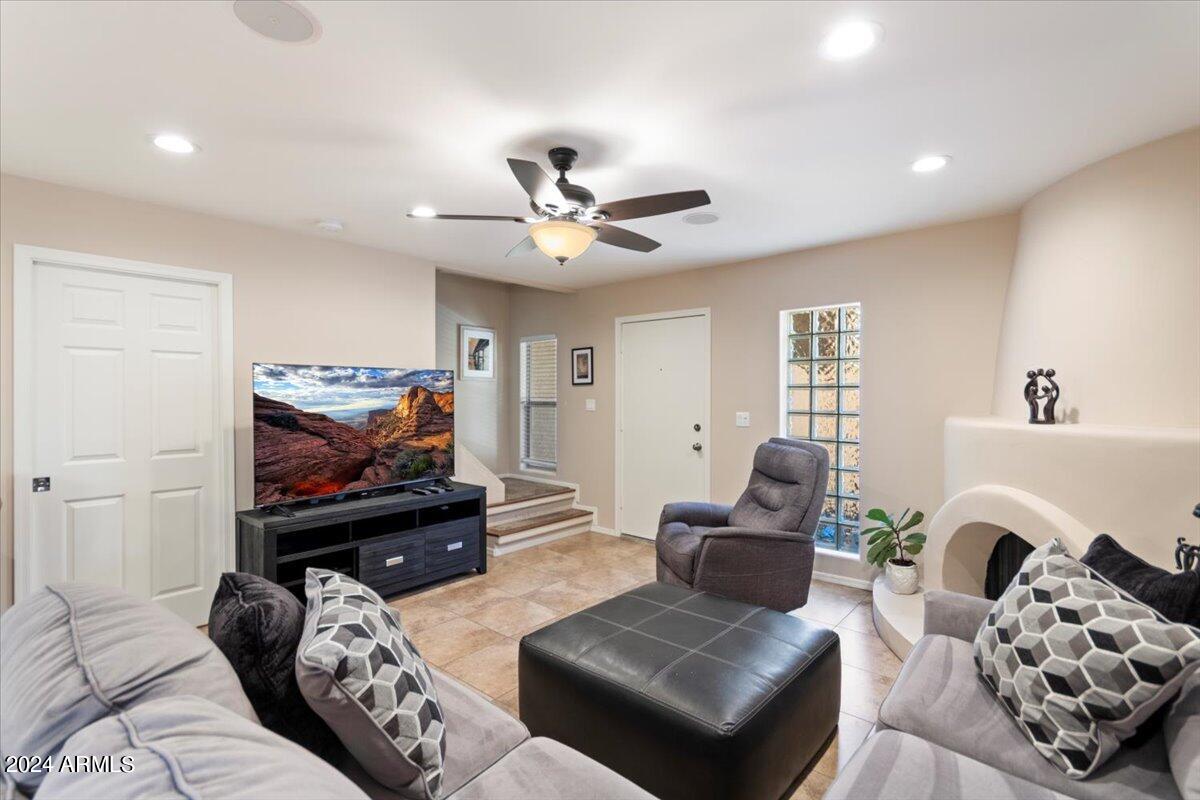 10415 N 10TH Street 2