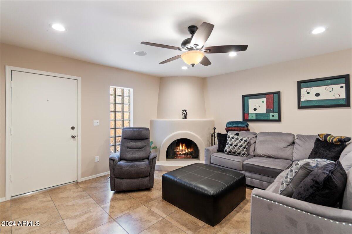 10415 N 10TH Street 2