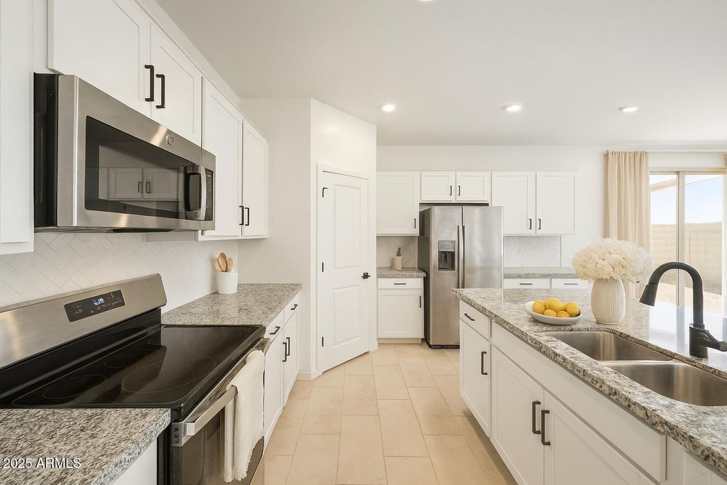 Photo of 25327 W Bowker Street, Buckeye, AZ 85326 (MLS # 6929970)