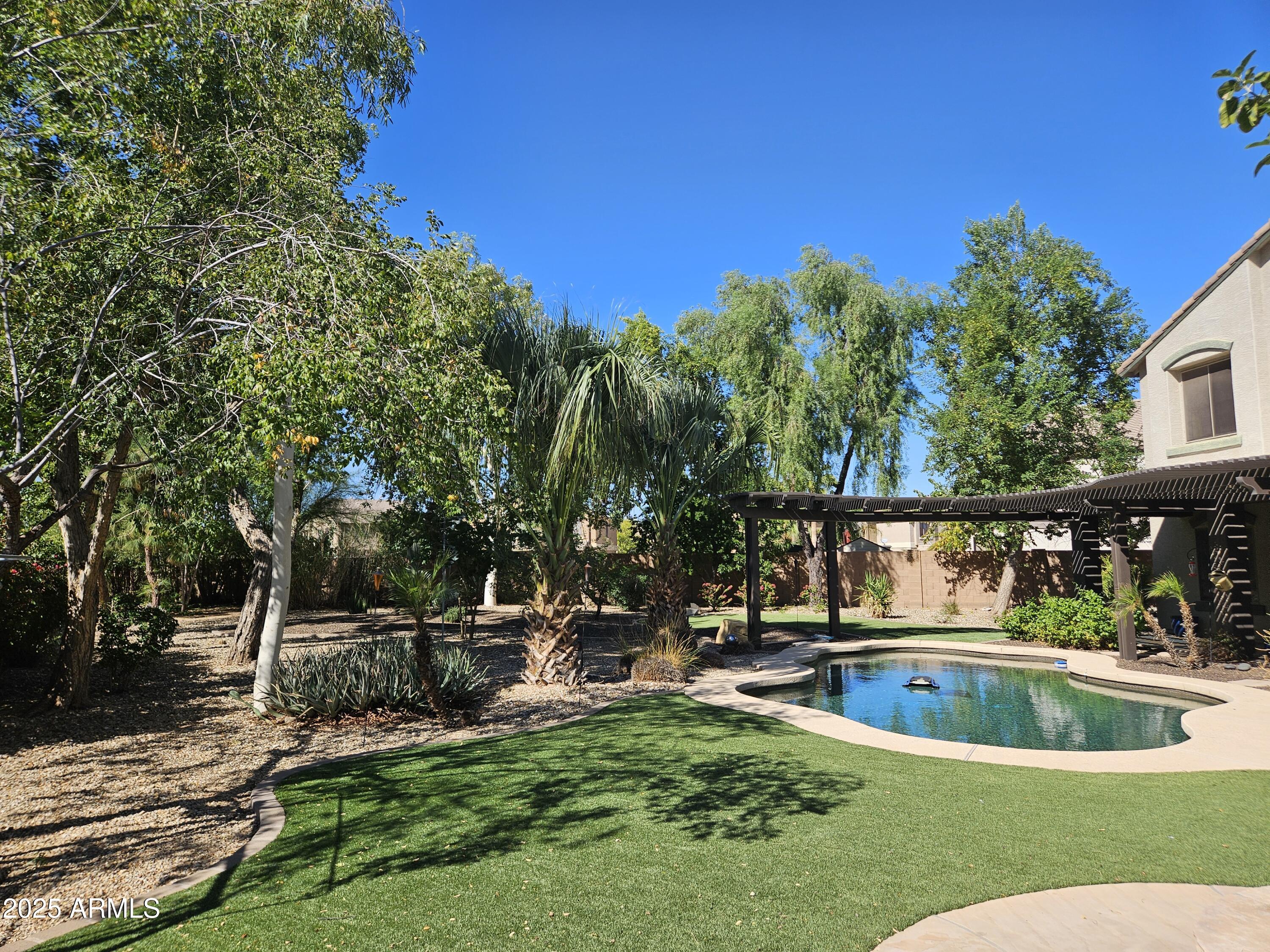 4175 E WESTCHESTER Drive