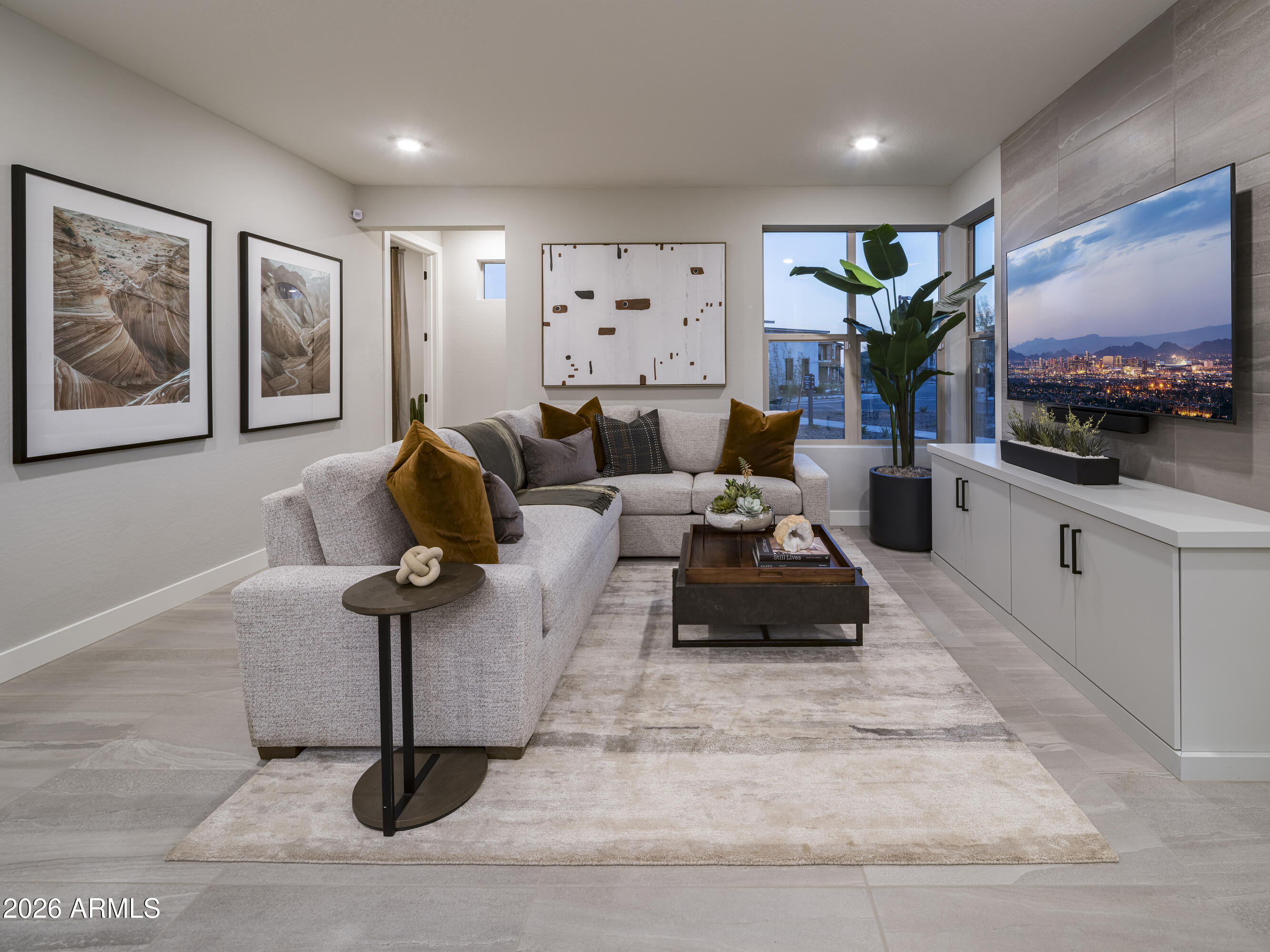 2121 W SONORAN DESERT Drive 165