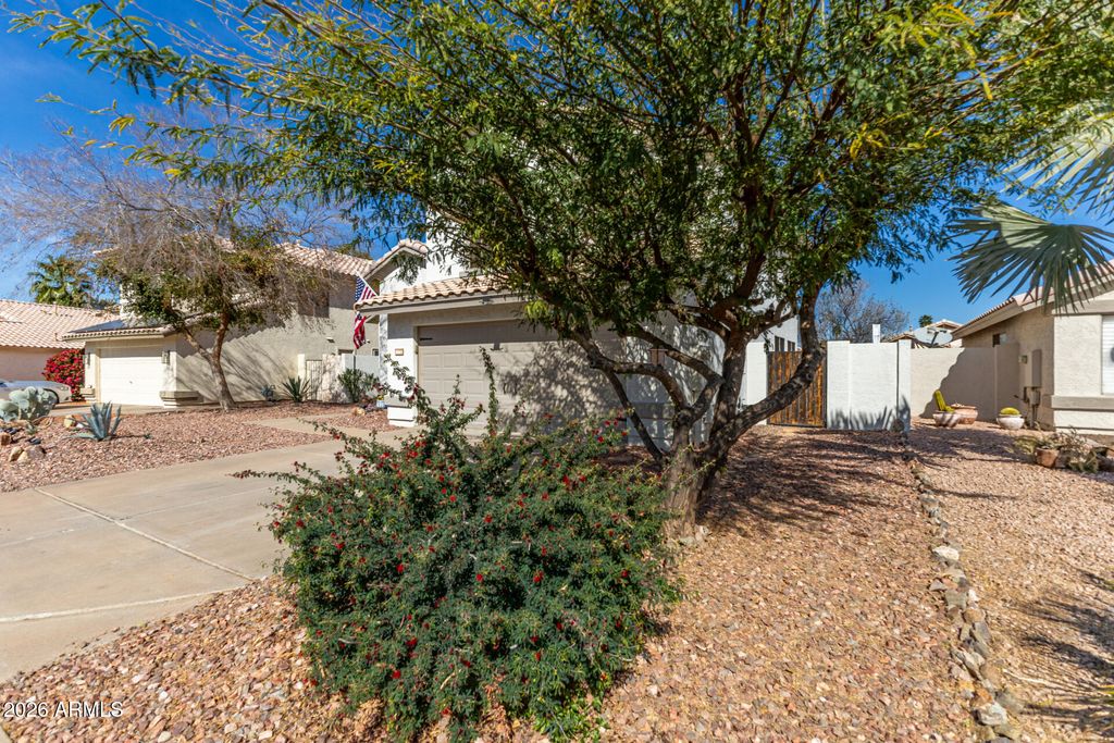 Photo of 1664 E Olive Avenue, Gilbert, AZ 85234 (MLS # 6987304)