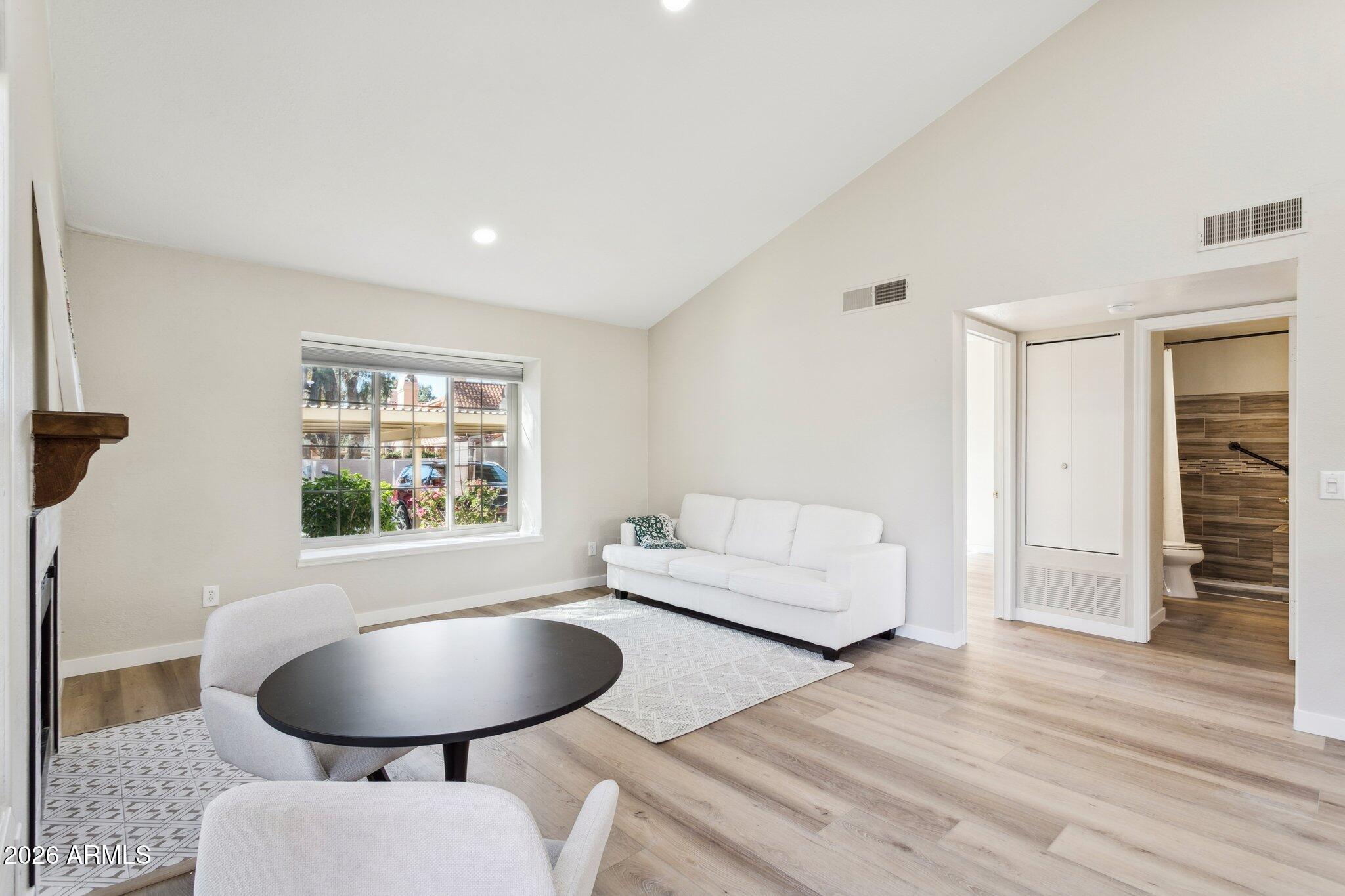 4901 E KELTON Lane 1267