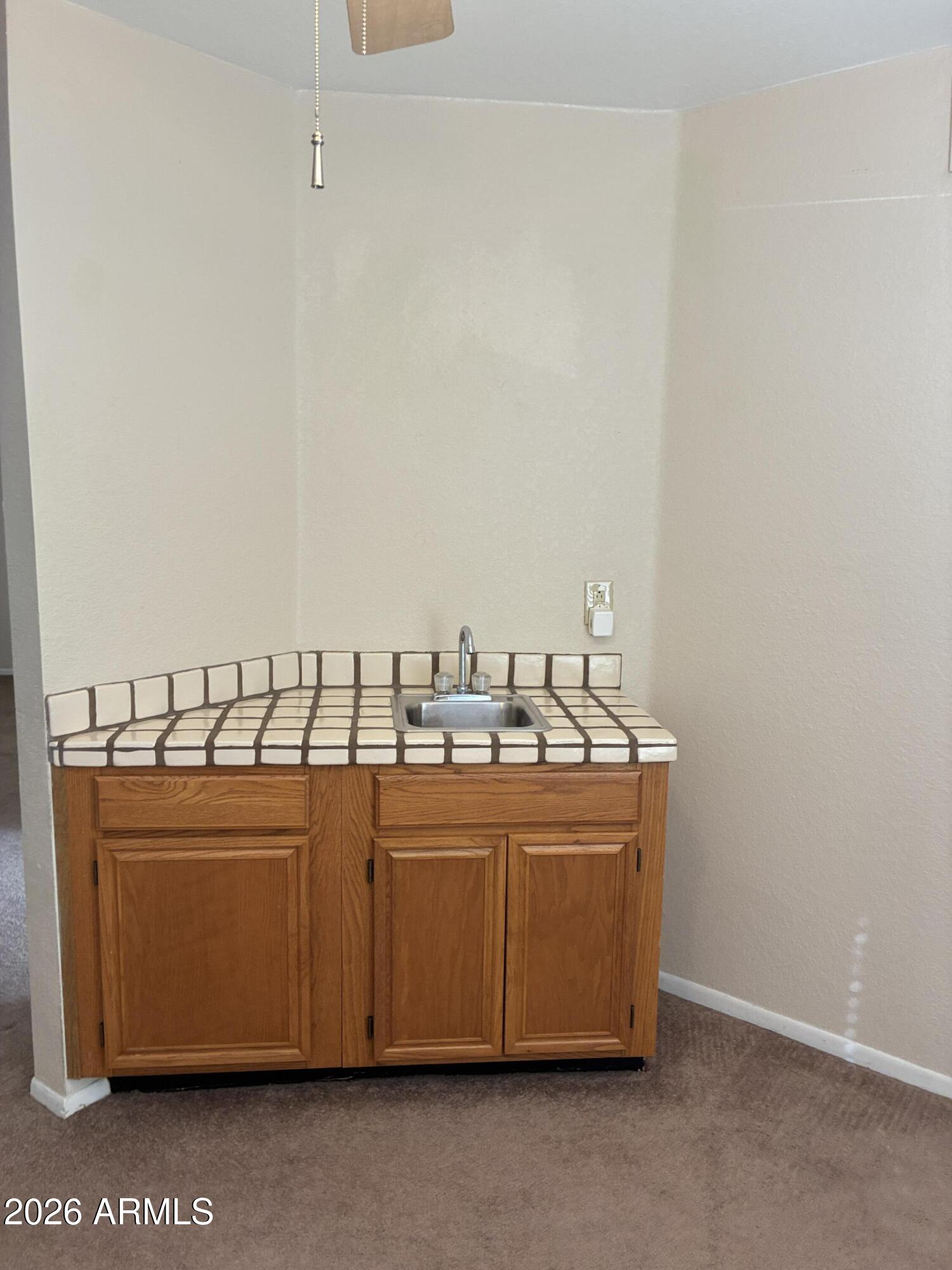 1800 W ELLIOT Road 134