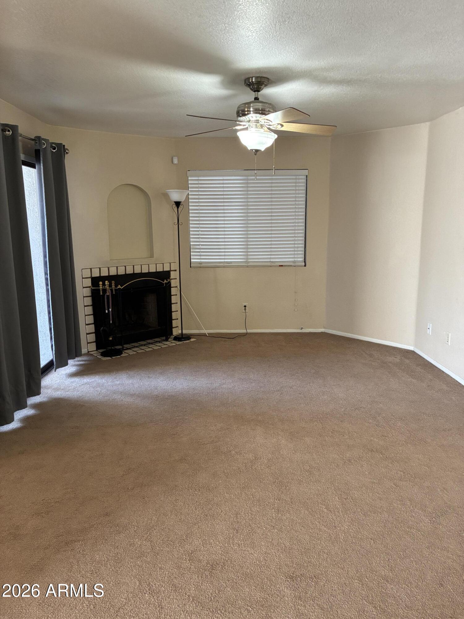 1800 W ELLIOT Road 134
