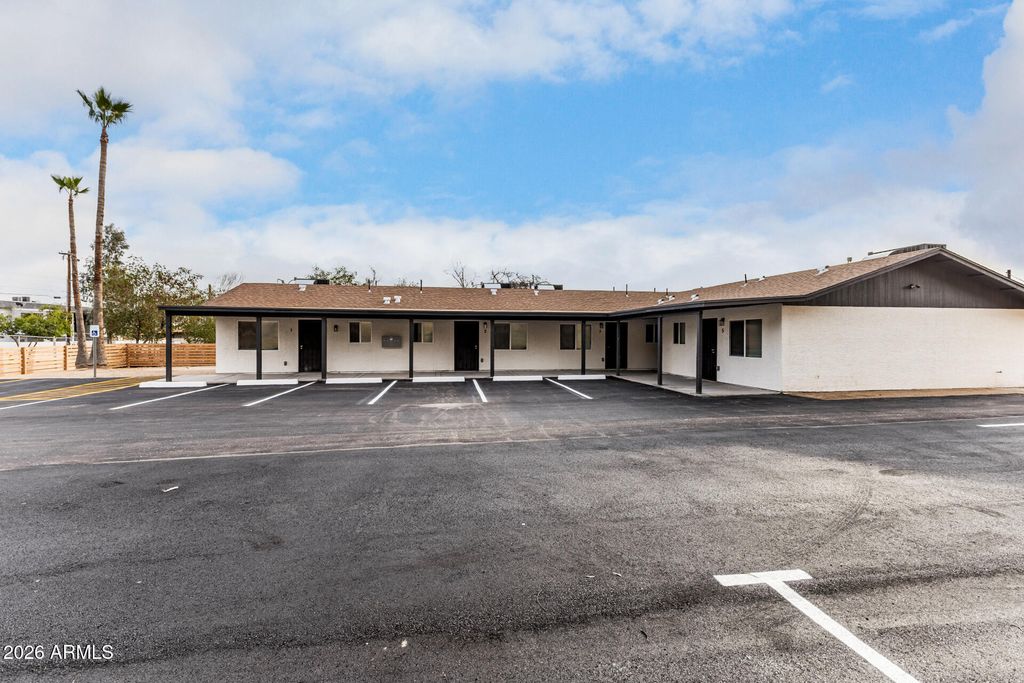 Photo of 11230 N 17th Avenue, Phoenix, AZ 85029 (MLS # 6976249)