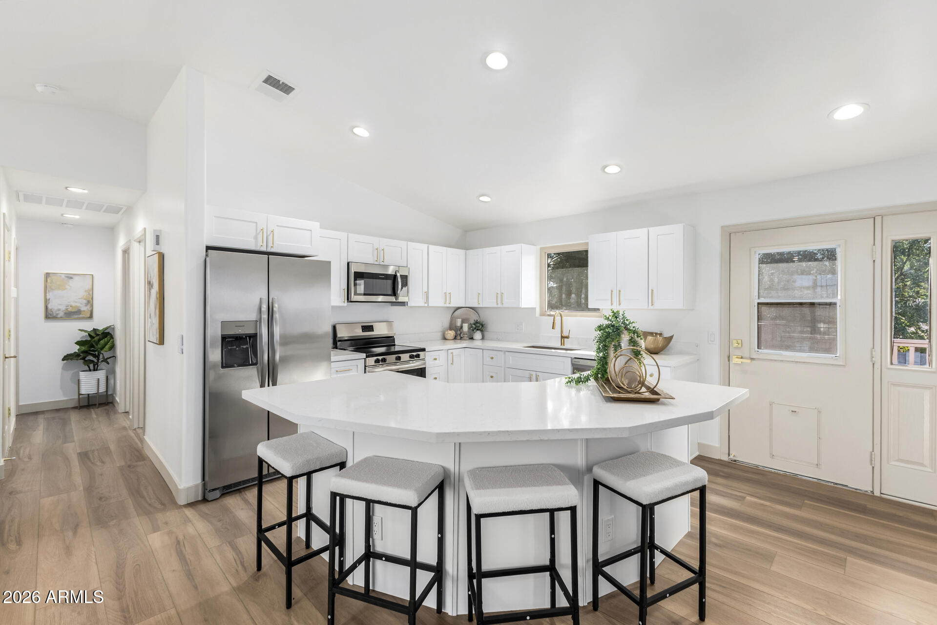 7259 E GLENCOVE Street