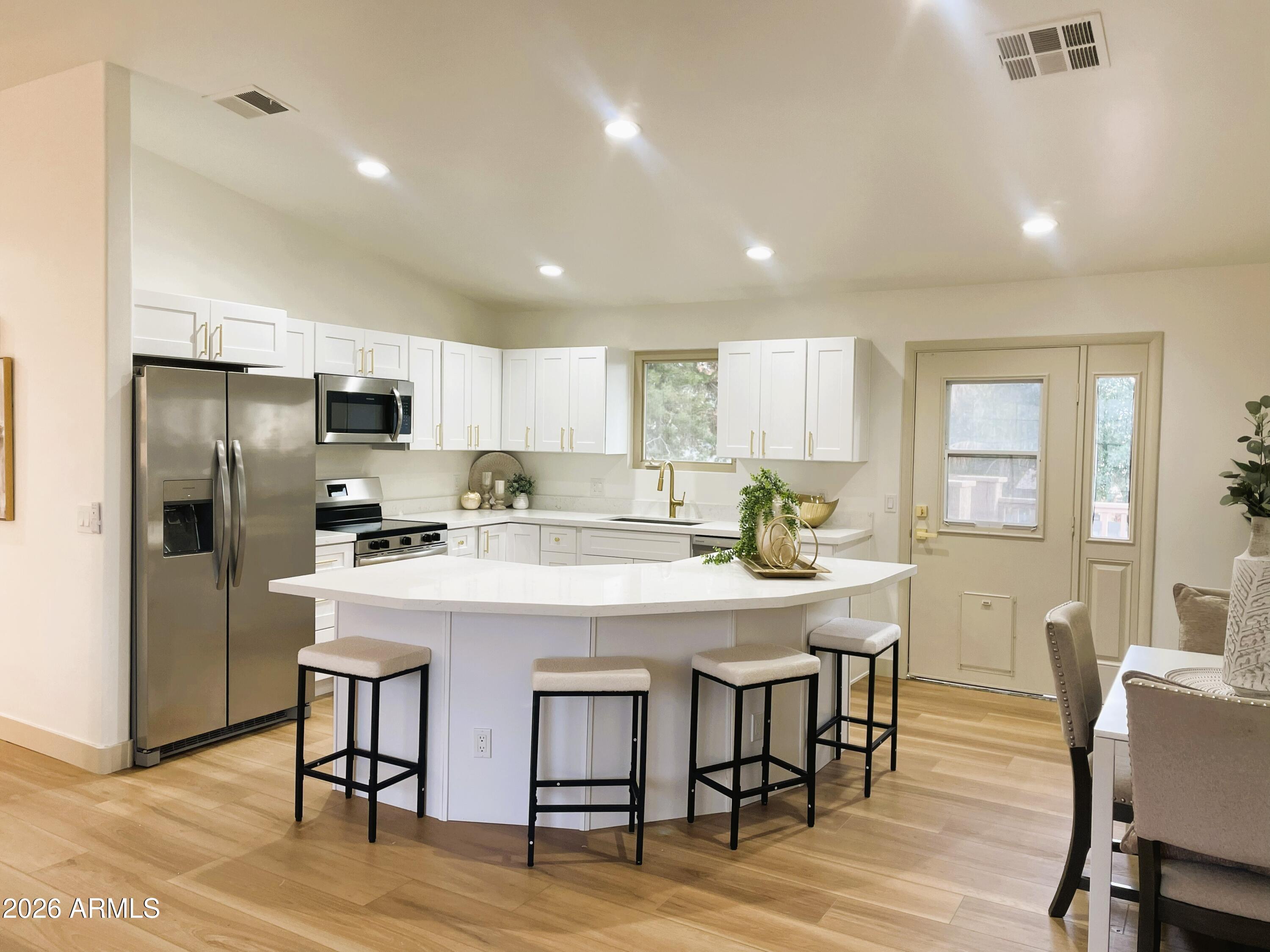 7259 E GLENCOVE Street