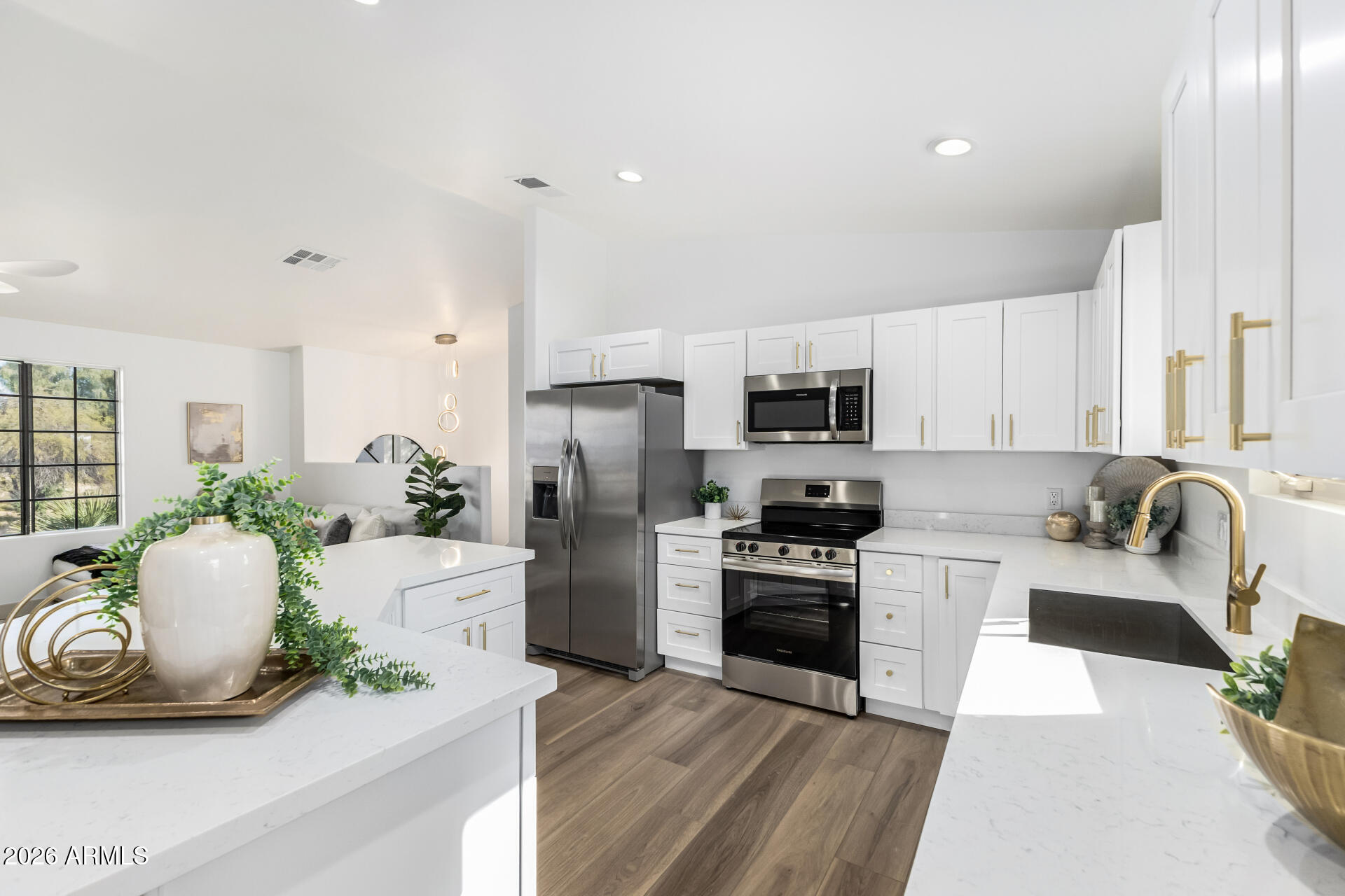 7259 E GLENCOVE Street