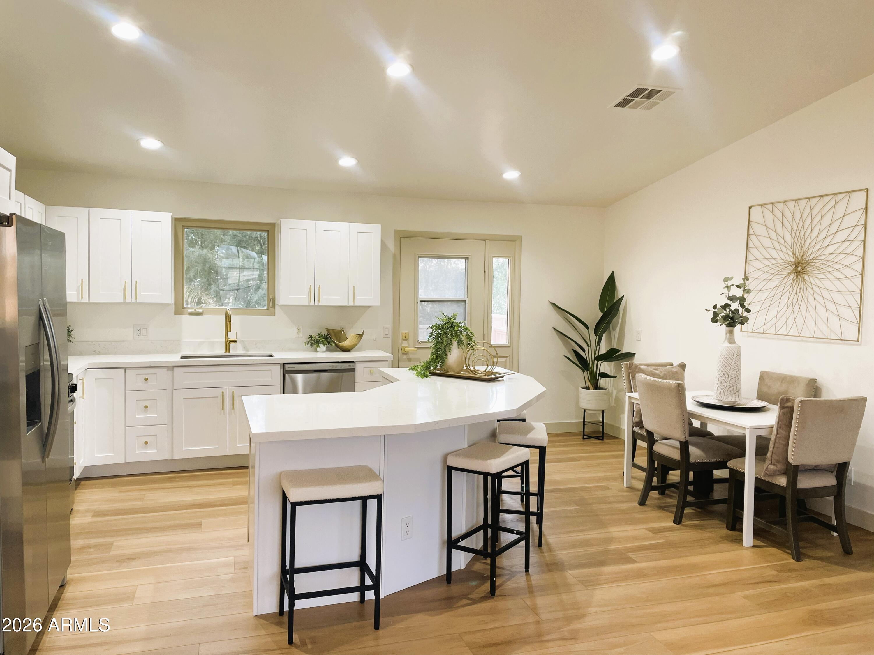 7259 E GLENCOVE Street