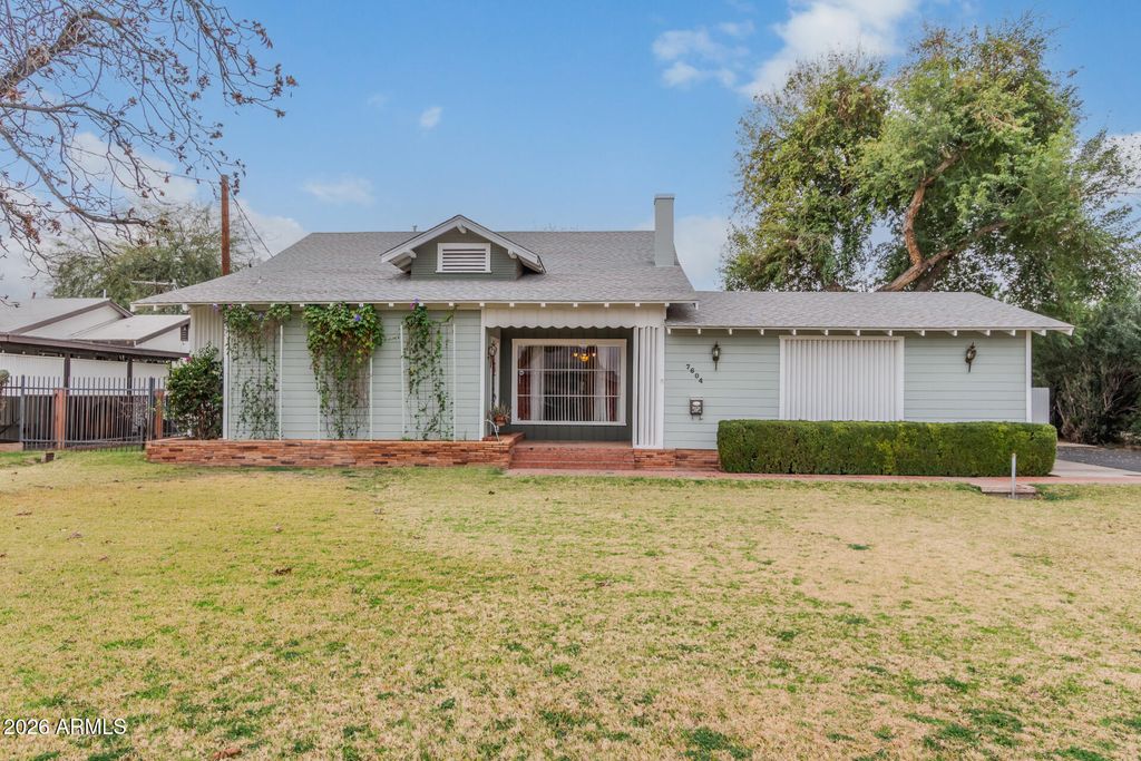 Photo of 7604 N 59th Avenue, Glendale, AZ 85301 (MLS # 6985159)