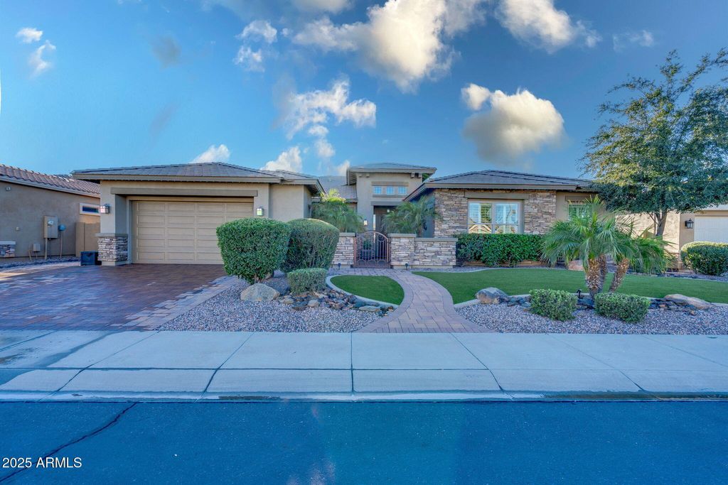 Photo of 3781 E Chestnut Lane, Gilbert, AZ 85298 (MLS # 6957540)