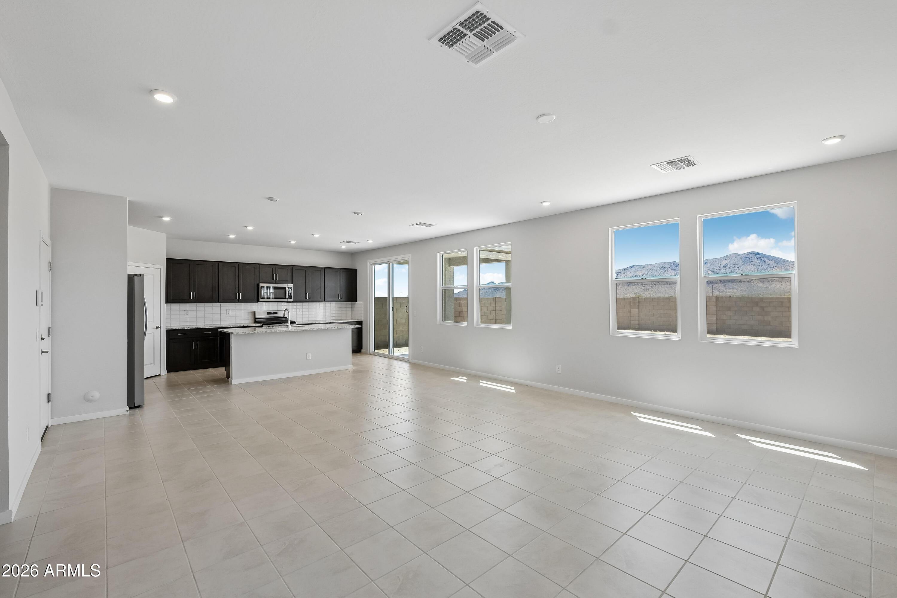 18256 W CALLE LEJOS --