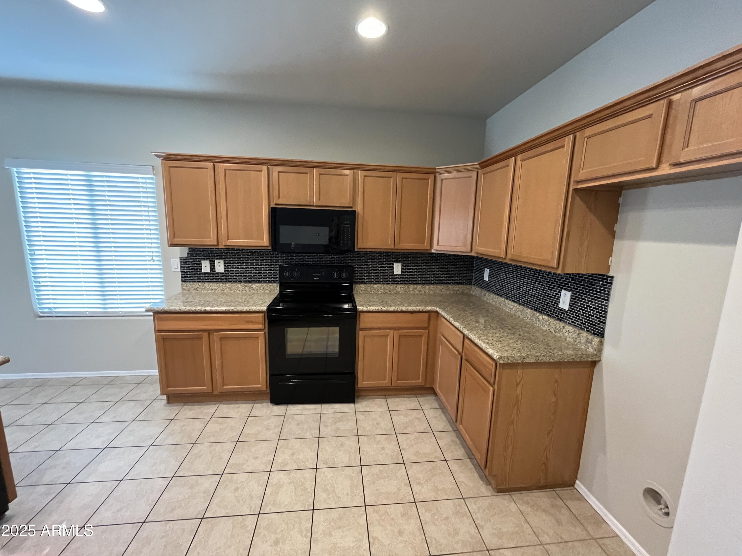 25988 W MOHAWK Lane