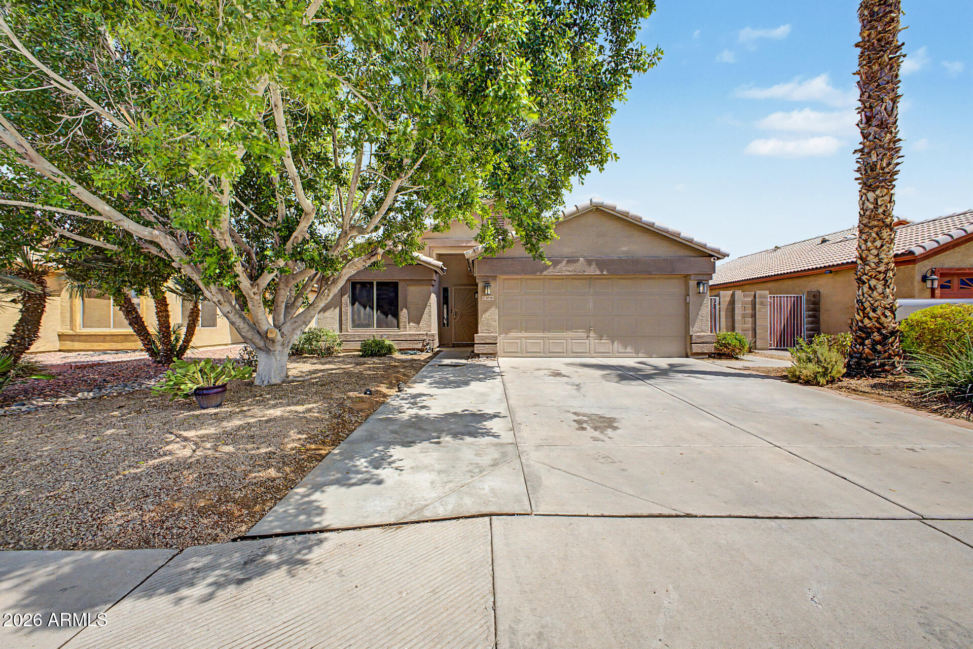 8928 W HARMONY Lane