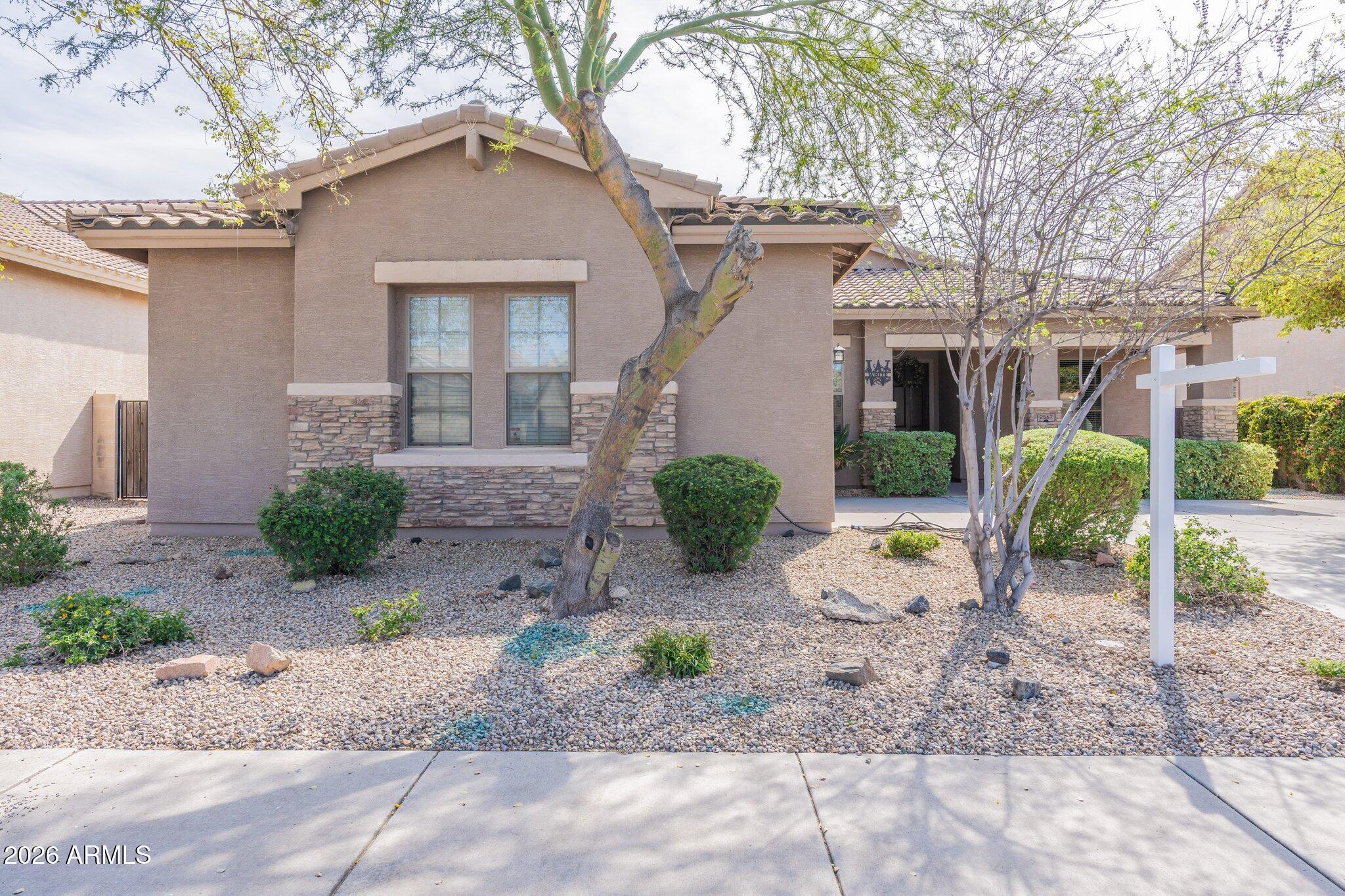 2567 E SAN ISIDO Trail